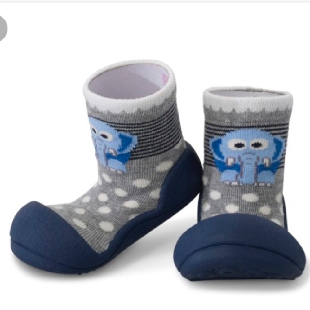 Attipas first walking shoes EUC